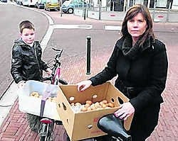 Drie vierde van het totale aantal eieren was kapot na de eiertest. Liesbeth Boel