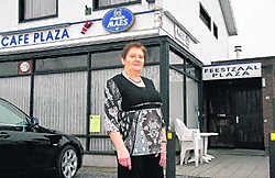 Liliane stond maar liefst 33 jaar achter de toog van café Plaza. kdz