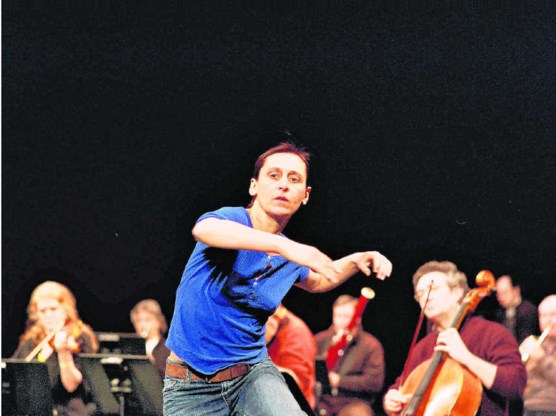 Zelfs als Anne Teresa De Keersmaeker voluit wil gaan, kan haar dans Mahler nooit van zijn troon stoten. Anne Van Aerschot