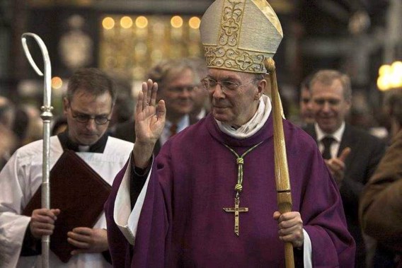 Léonard verwijst in homilie naar abortus en pedofilie