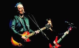 Thé Lau, de poëet onder de Nederlandstalige rockers. Koen Bauters