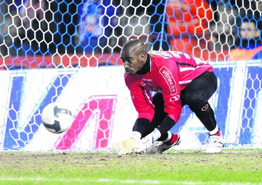 'Als we verliezen, durf ik niet meer buiten te komen', aldus Lokeren-doelman Copa. Yorick Jansens/belga