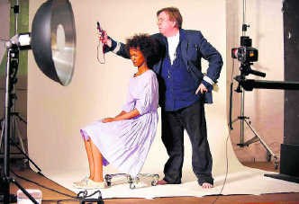 Je kunt je niet blijven laven aan de hoofdrolspeelster Liya Kebede. rr