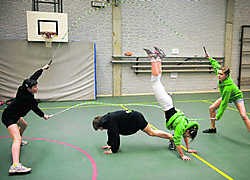 Het team van Lore Verscheure, Jonas Dejonckheere, Jolien Vandewalle en Chloë Demeulenaere plaatste zich voor het wereldkampioenschap rope skipping. sbr