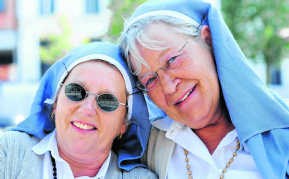 Lea en Hilda, twee schandalige nonnen