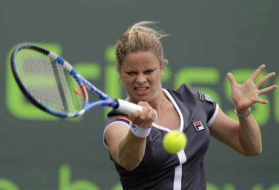 Clijsters maakt gehakt van Peer