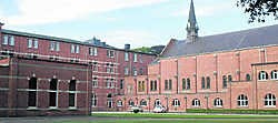 Het klooster en de kapel worden helemaal bewaard.Neel Vermeiren