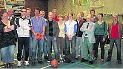 De sportfunctionarissen lichtten hun onderzoek naar de kwaliteit van de sportclubs toe aan vertegenwoordigers van de clubs. vbj