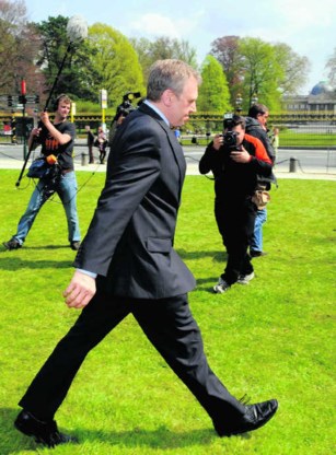 Premier Yves Leterme, gisteren na een audiëntie bij koning Albert in Laken. Benoît Doppagne/belga