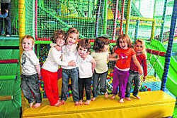 Kinderen zijn al twaalf jaar lang welkom in Jabbedoe, in het vroegere zwembad 't Parelhoentje. Herman Laneau