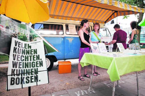 Het VW-busje van Alijn wordt stilaan een vertrouwd gegeven als er in Gent iets te vieren valt. Dominique Dierick