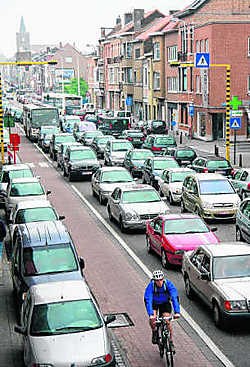 Verkeersinfarct in Leuven: de ergernis is groot. jvc