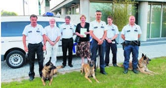 Het team hondenbegeleiders van de politiezone Riho.sbr