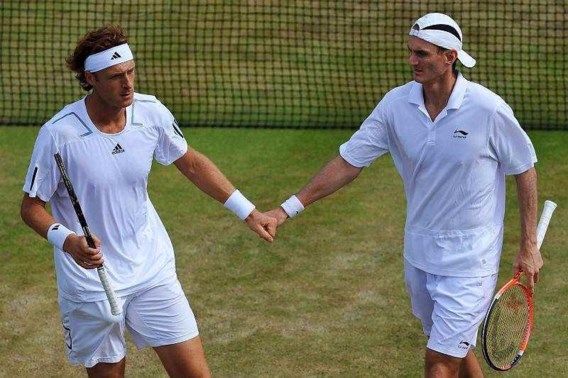 Dick Norman en Moodie naar halve finale op Wimbledon