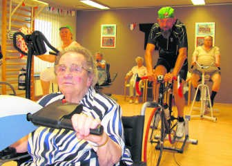 De rustoordbewoners gaven het beste van zichzelf om aan de nodige kilometers van de Tour Ter Stelten te geraken. jhw