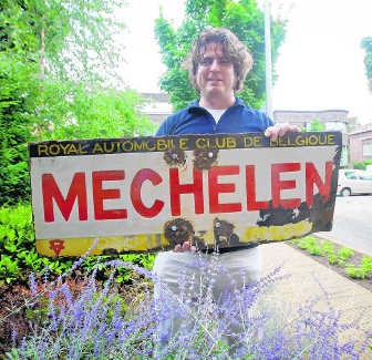 Marc Tourlouse leidt de datum af uit de vermelding van de Automobile Club de Belgique. kvm