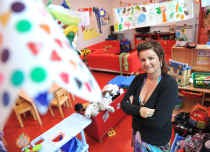 Eva Minnebo gaat op 1 september weer met plezier naar haar kleuterklas in de Triangel in Gent. 'Maar je mag de job ook niet onderschatten.' Marc Herremans