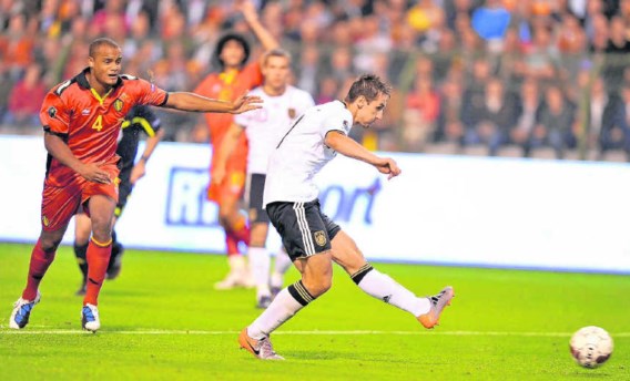 Met zijn 53ste interland-doelpunt bezorgde Miroslav Klose de Mannschaft de overwinning.belga