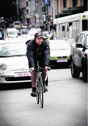 Fietskoerier Karel.Wouter Van Vooren
