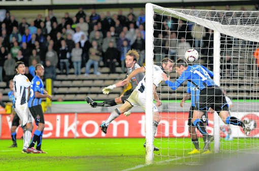 Club incasseert op hoekschop de 1-1, Stijnen was niet bij de les.Michel Krakowski/belga
