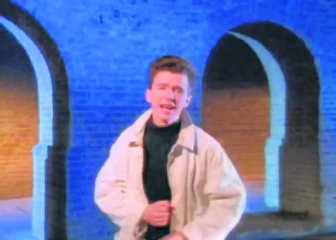 De 4Channers bedachten ‘Rickrolling': vrienden in de val lokken door <br>ze op een link te laten klikken die leidt naar de Youtube-clip van de <br>jarentachtighit ‘Never gonna give you up' van Rick Astley. Resultaat: <br>40 miljoen hits voor de clip. rr