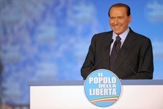 Humor Berlusconi doet weer stof opwaaien