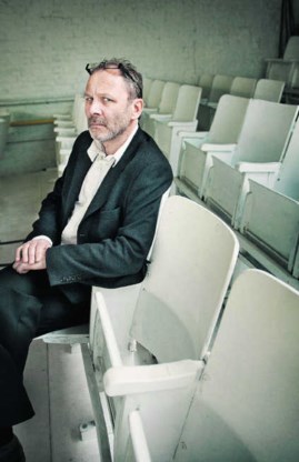'Ik heb vragen bij de verplichtingen die nu bij taalkennis komen kijken.' Eric de Mildt