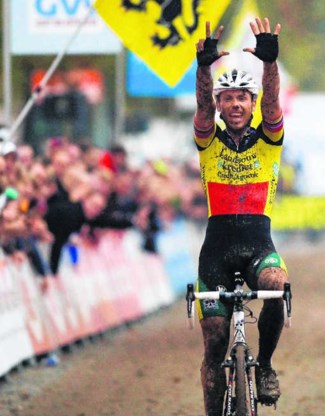 Nys kan eindelijk weer juichen. Na een moeilijke maand won hij voor de achtste keer op de Koppenberg.belga