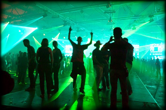 Veertig I Love Technofans onder invloed achter het stuur