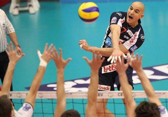 Roeselare start met zege in Champions League volleybal