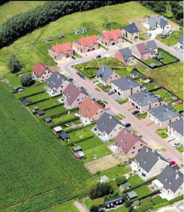 De regelgeving laat toe dat kleine tuinen in de stad sluiks worden volgebouwd. photo news