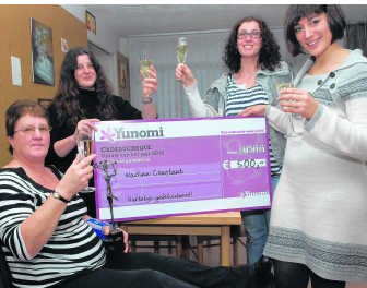 Nadine Constant (links) ontroerde de lezers van de site Yunomi met haar levensverhaal.mvn