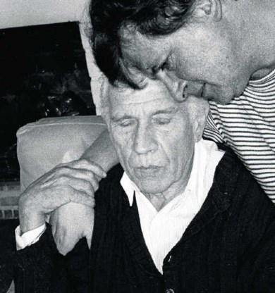 Gerard Reve en Joop Schafthuizen in hun woning in Machelen-aan-de-Leie in 1998. Hollandse Hoogte