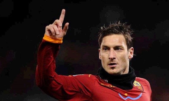 Totti doet gouden zaak met Roma