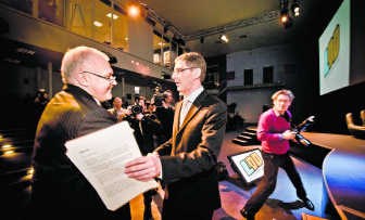 Wissel van de wacht: Dedecker (l.) en Vereeck.Jimmy Kets