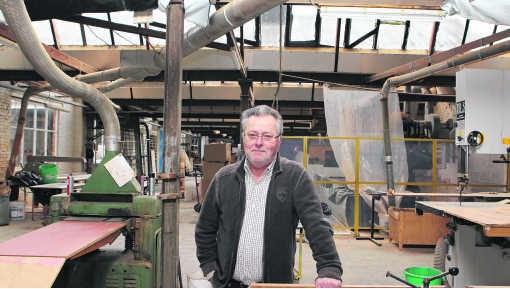 Bob Van den Berghe: 'Het ontwerpen en het maken van een meubel, deden we gewoon graag, we zagen achteraf wel of iets verkocht.'Gianni Barbieux