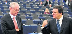 Herman Van Rompuy en Jose Manuel Barroso.afp