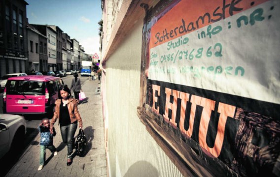 Een studio te huur in de Seefhoek, Antwerpen. De controle op de huurwet in de Scheldestad is minder streng dan bijvoorbeeld in Gent.Jimmy Kets
