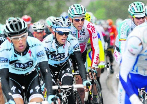 Alberto Contador, verscholen in het peloton. 'De afgelopen maanden was mijn leven een hel.'Vincent Kalut/photo news