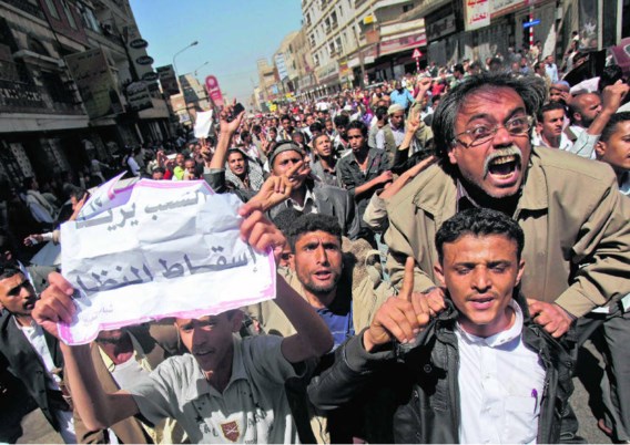 In de Jemenitische hoofdstad Sanaa eisen betogers al dagenlang dat president Saleh opstapt.Muhammed Muheisen/ap