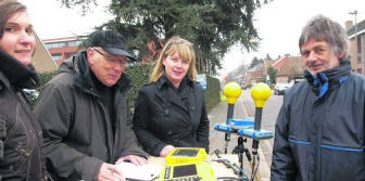 Controle van draadloos internet: ook in de Blekerijstraat in Assebroek is de ontvangst goed. mvn
