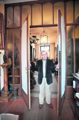 'We mochten geen foto's nemen van het gezelschap', vertelt antiquair Ivan Vanseer. gmd