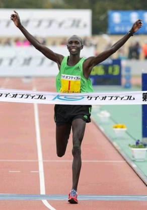 Keniaan Wilson Kipsang wint marathon van Lake Biwa