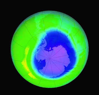Het ozongat in 2010, volgens metingen van de Amerikaanse satelliet Aura.<br> Science Photo Library