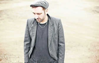 Fink: monotoon, rauw en indringend. rr