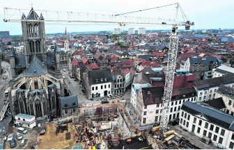 Het Emile Braunplein is momenteel een enorme bouwwerf.jul