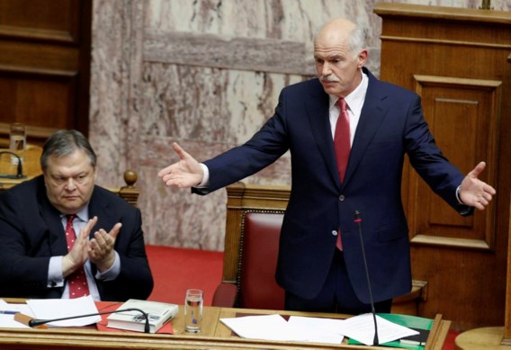 Papandreou krijgt vertrouwen van parlement