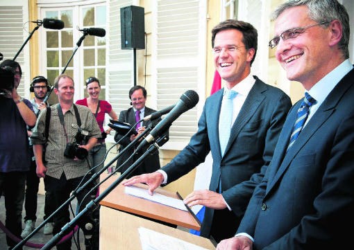 Mark Rutte en Kris Peeters: samen de pers te woord staan en binnenkort samen op handelsmissie.Dries Luyten