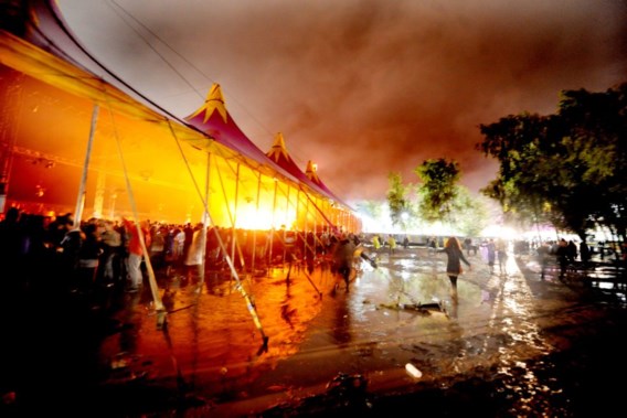 FOTOSPECIAL. Dour 2011 door de ogen van fotograaf Koen Bauters