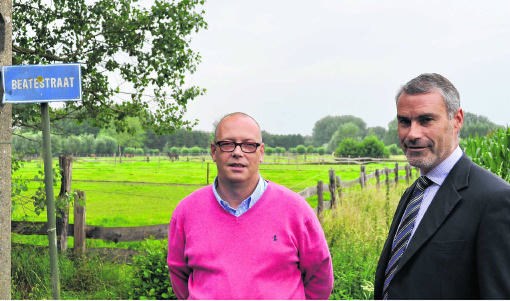 Michel Van Poucke en Johan Colpaert vrezen voor de verstoring van het landschappelijk waardevol gebied. jvdv